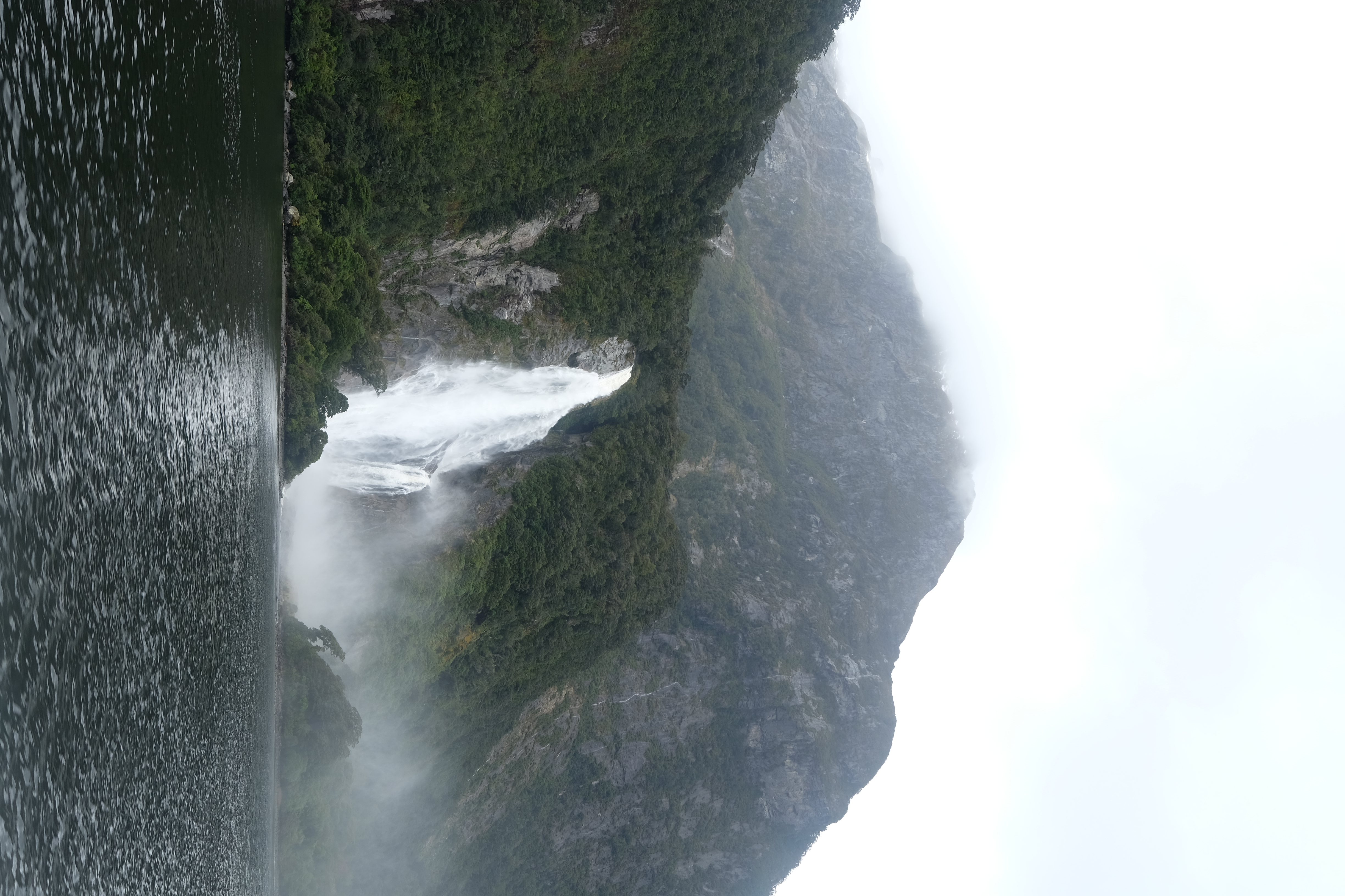 Milford Sound New Zealand photo 10